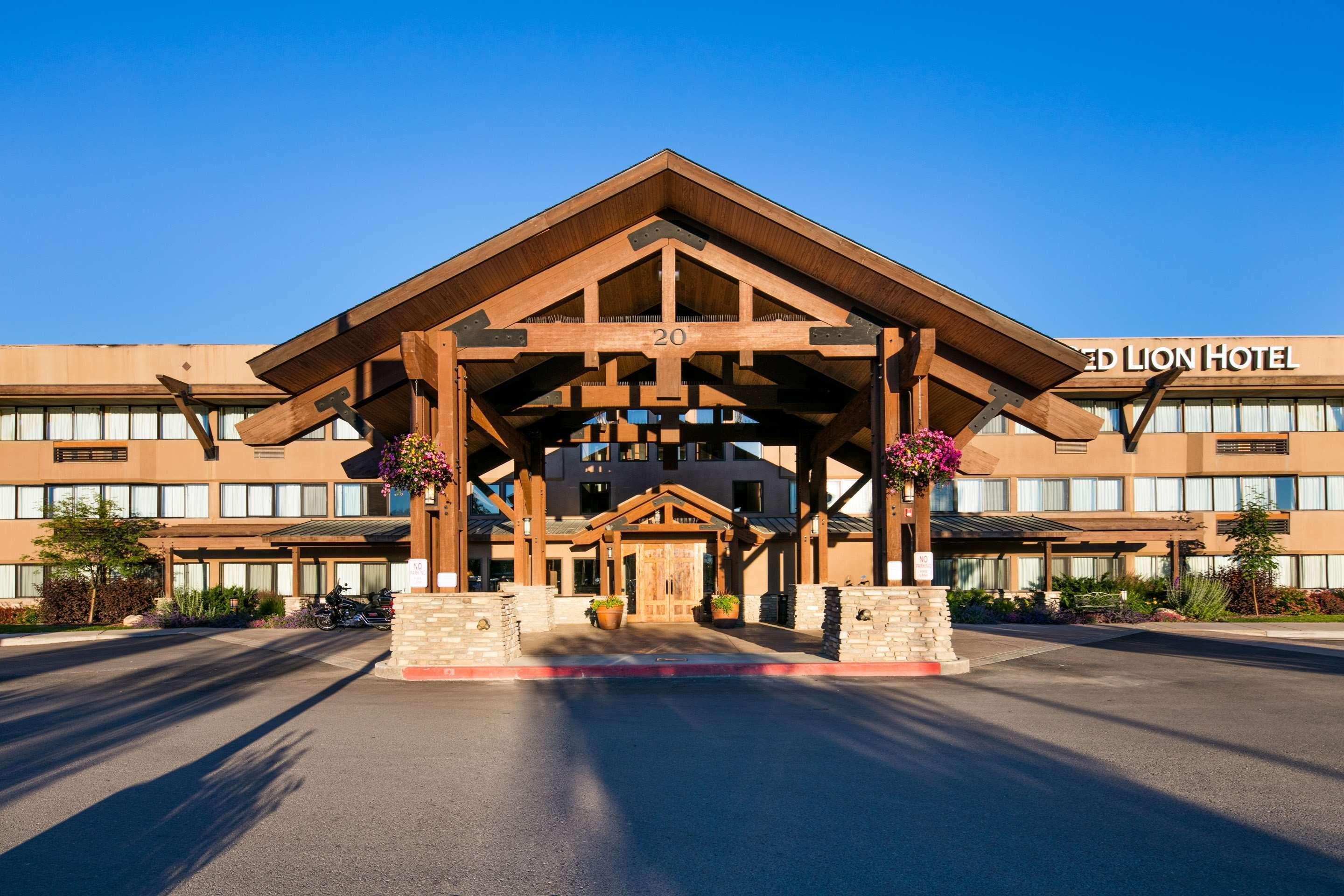 Red Lion Hotel Kalispell Exterior photo