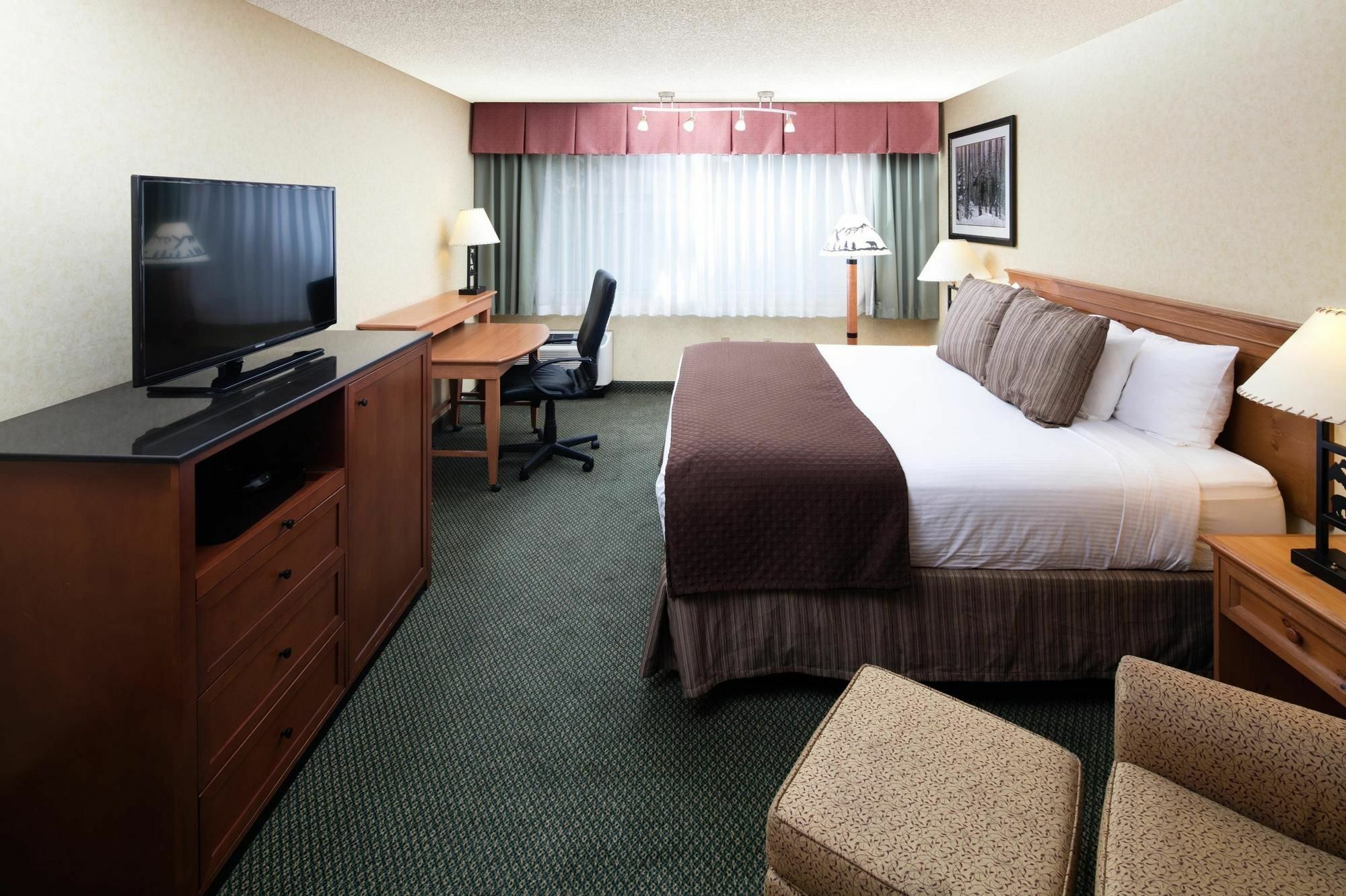 Red Lion Hotel Kalispell Exterior photo